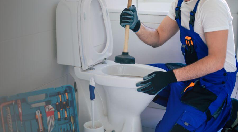 Expert burst pipe repair services in Clarksville, IN